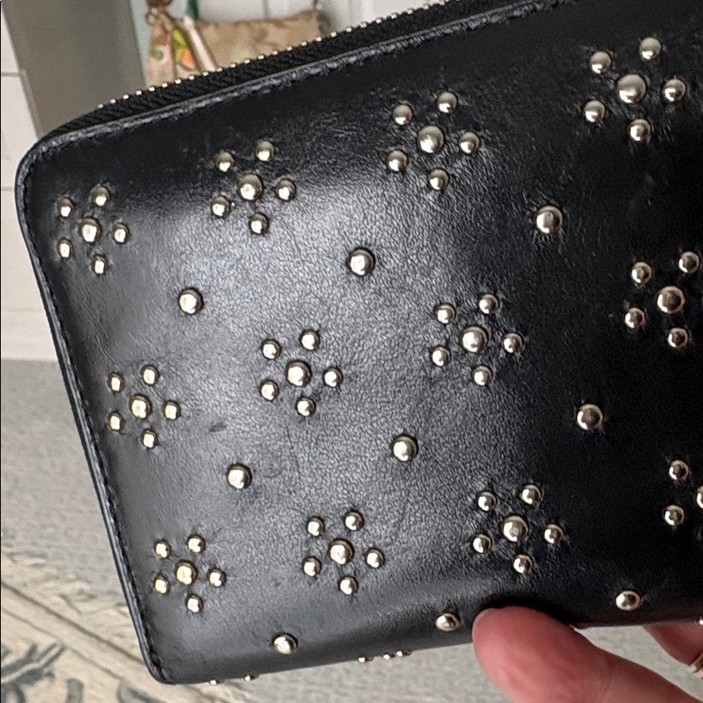 Coach New York Black Zip Around Accordion Wallet with Gold Studs - Picture 5 of 12